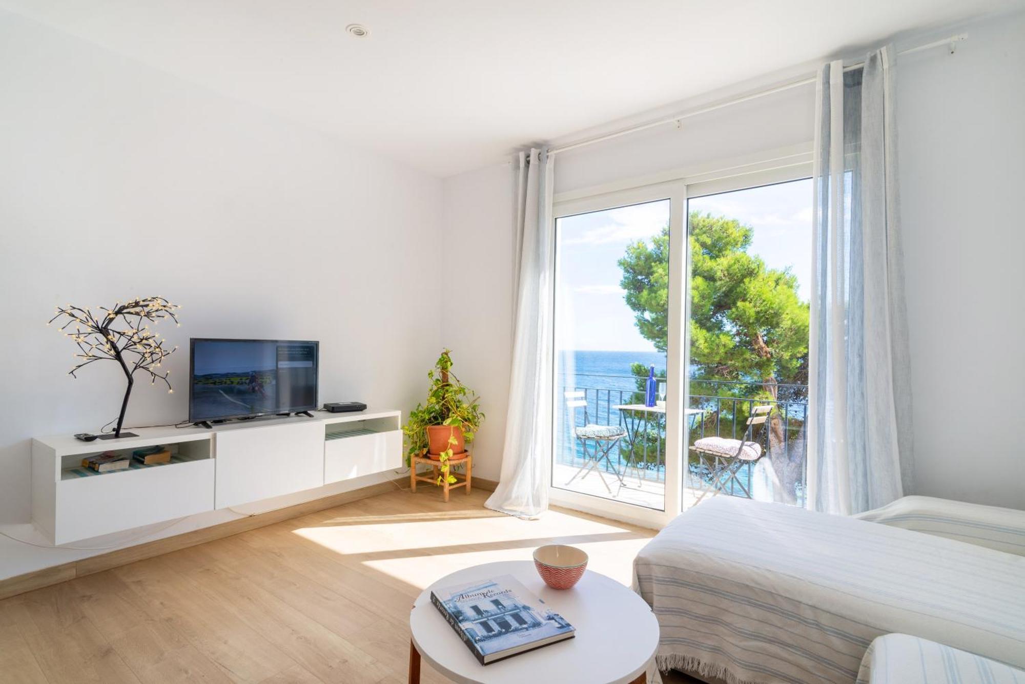 Precioso Apartamento En Primera Linea De Mar En Calella De Palafrugell Luaran gambar
