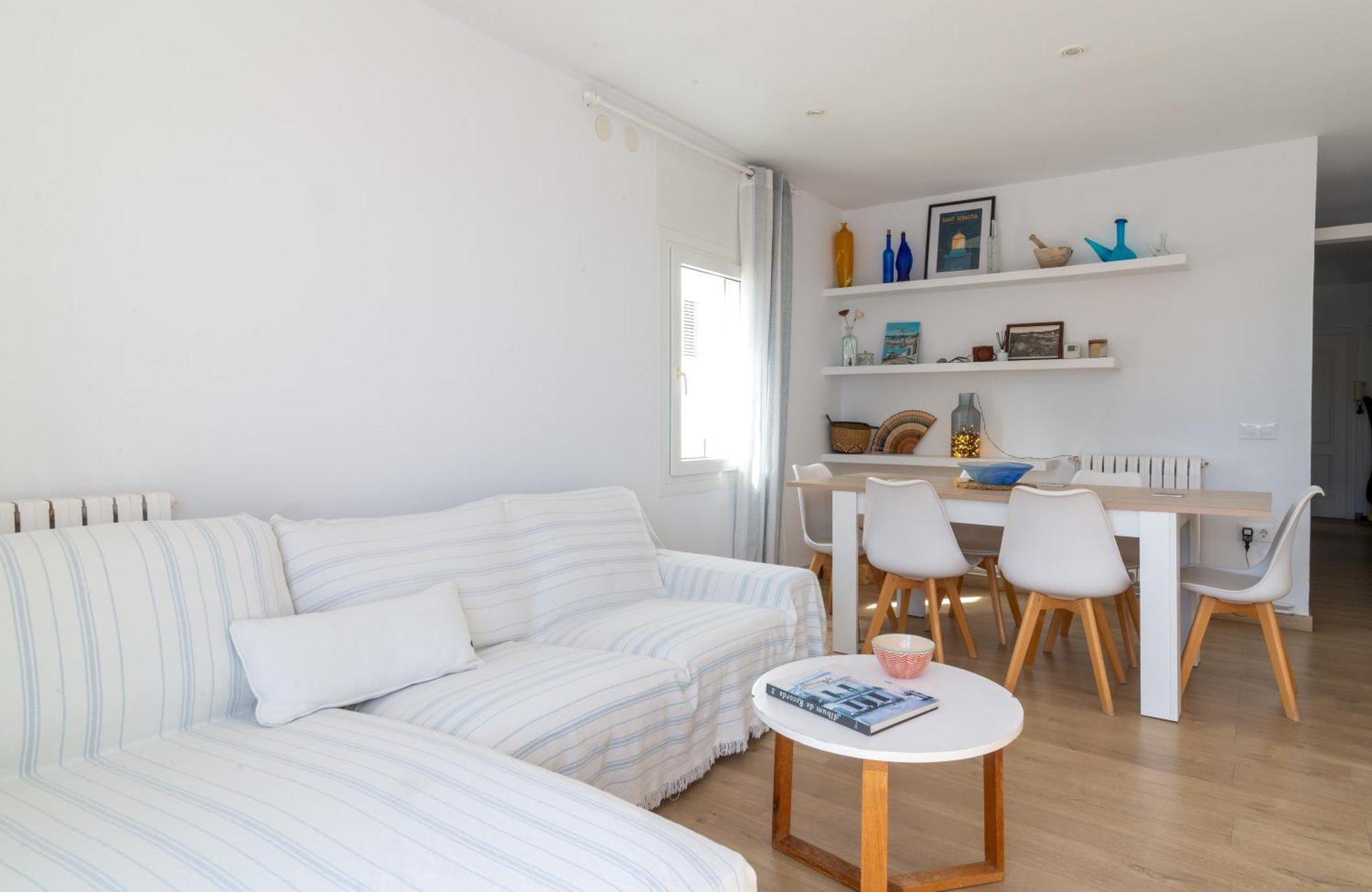 Precioso Apartamento En Primera Linea De Mar En Calella De Palafrugell Luaran gambar